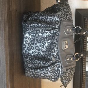 Coach bag in Silver/grey/black Metallic Leopard!